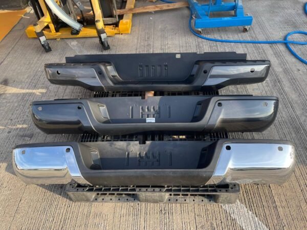 Ford Ranger Rear Bumper Set (Next Gen / XLT / Chrome and Dark Ggrey Variants) – Genuine Take-Offs - Image 11