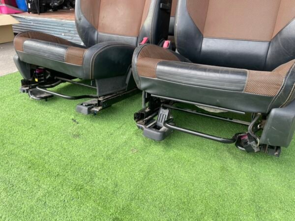 Ford Ranger Wildtrak Genuine Seat Set – Front & Rear (Used) - Image 6