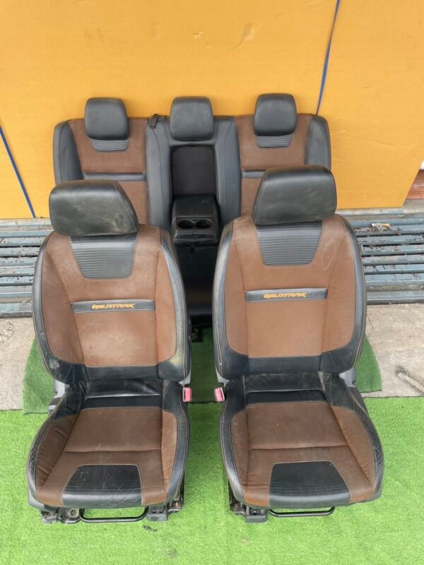 Ford Ranger Wildtrak Genuine Seat Set – Front & Rear (Used)