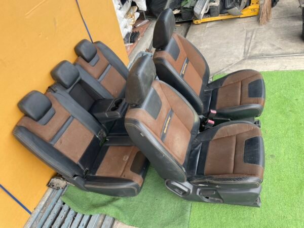 Ford Ranger Wildtrak Genuine Seat Set – Front & Rear (Used) - Image 7