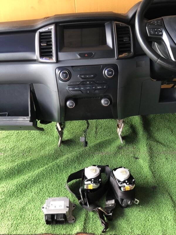 Ford Ranger Wildtrak 2016–2018 Dashboard Set (Right-Hand Drive) - Image 5