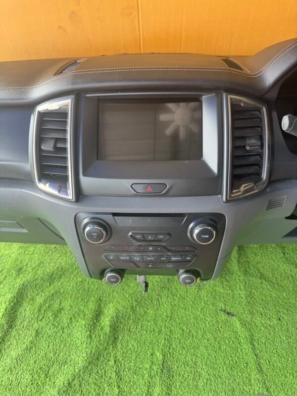 Ford Ranger Wildtrak 2016–2018 Dashboard Set (Right-Hand Drive) - Image 7